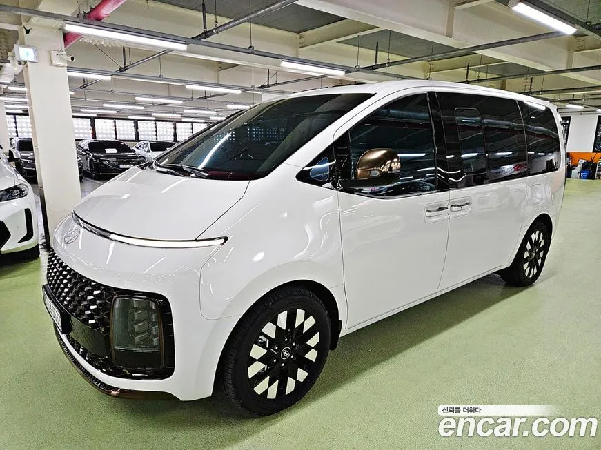 Hyundai Staria — фото 2