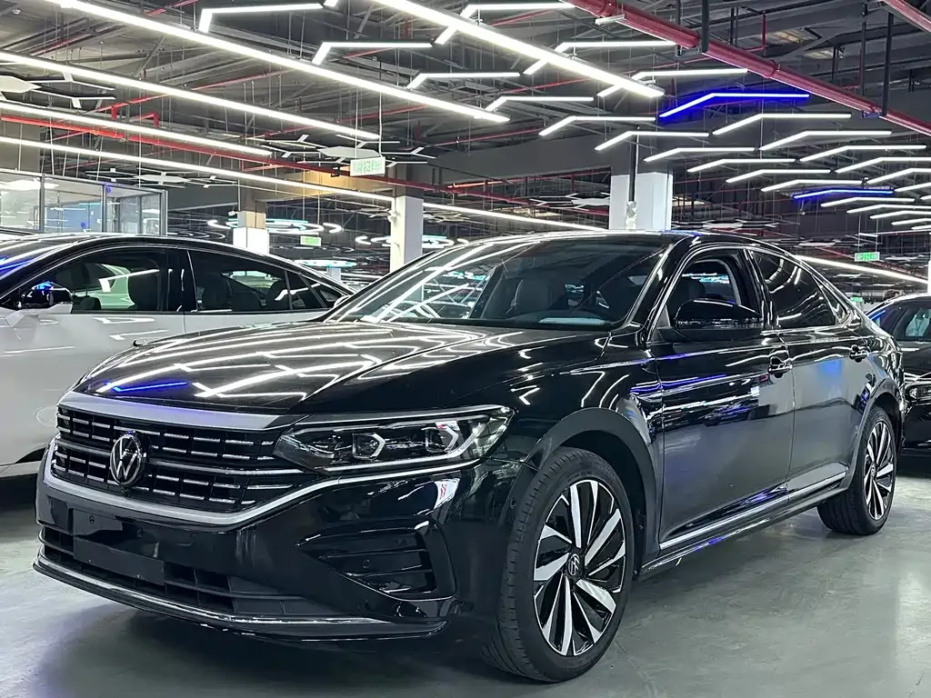 Volkswagen Passat 2023 из CN, фото 1