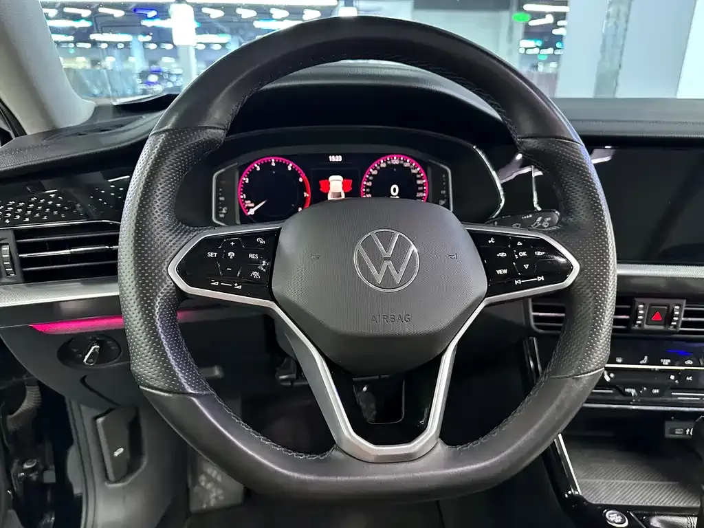 Volkswagen Passat 2023 из CN, фото 6