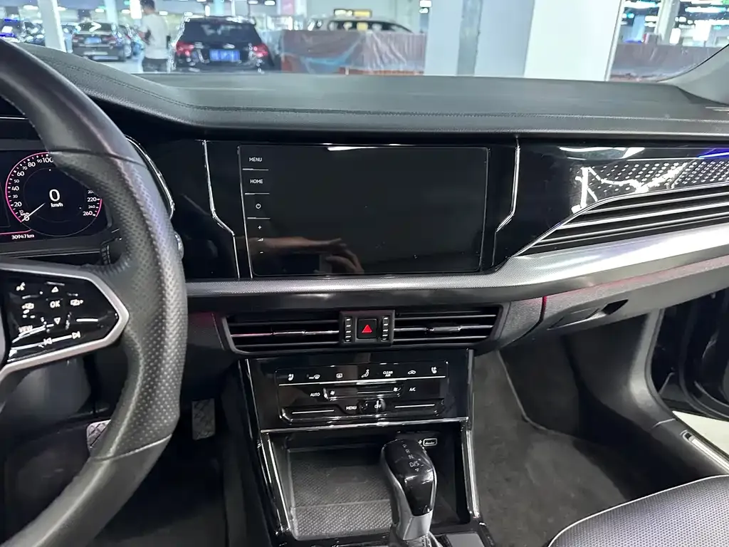 Volkswagen Passat 2023 из CN, фото 7