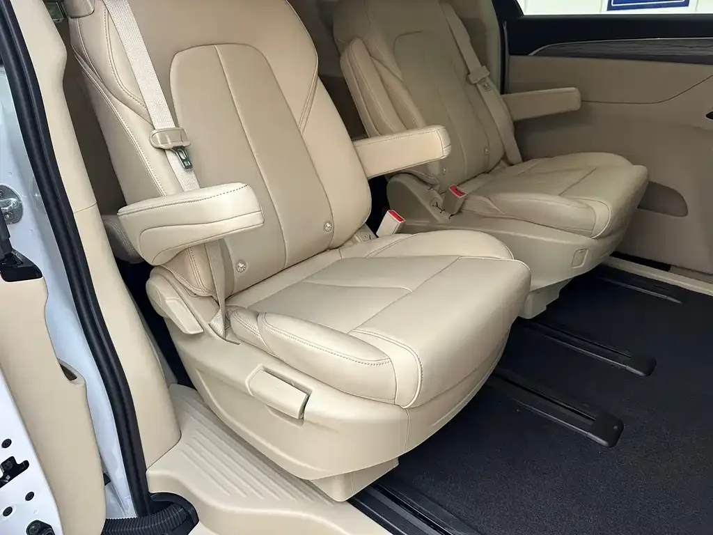 Buick GL8 Hybrid 2025 из CN, фото 10