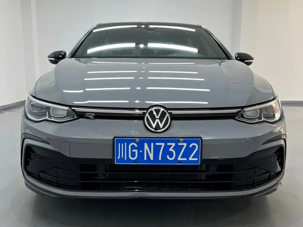 Volkswagen Golf 2021 из CN, фото 2