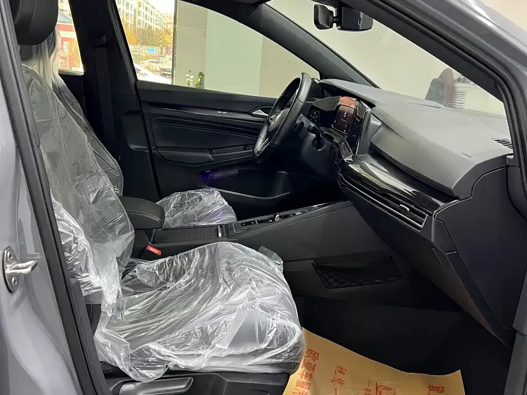 Volkswagen Golf 2021 из CN, фото 9