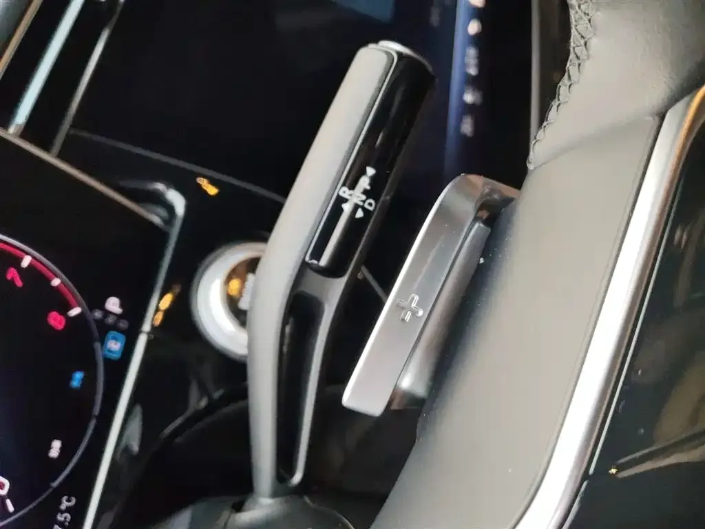 Mercedes-Benz E-Class 2024 из CN, фото 7