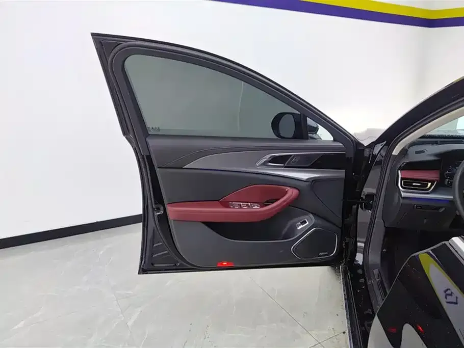 Hongqi H5 2024 из CN, фото 7