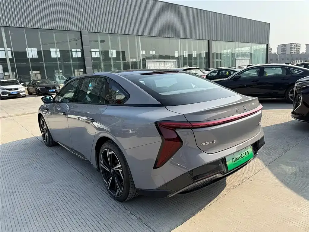 Hongqi EH7 2024 из CN, фото 4