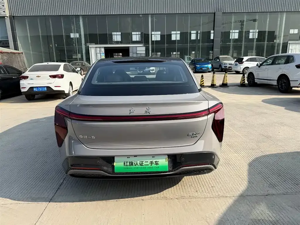 Hongqi EH7 2024 из CN, фото 5