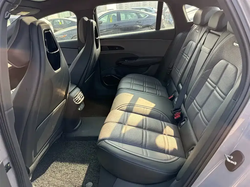 Hongqi EH7 2024 из CN, фото 7