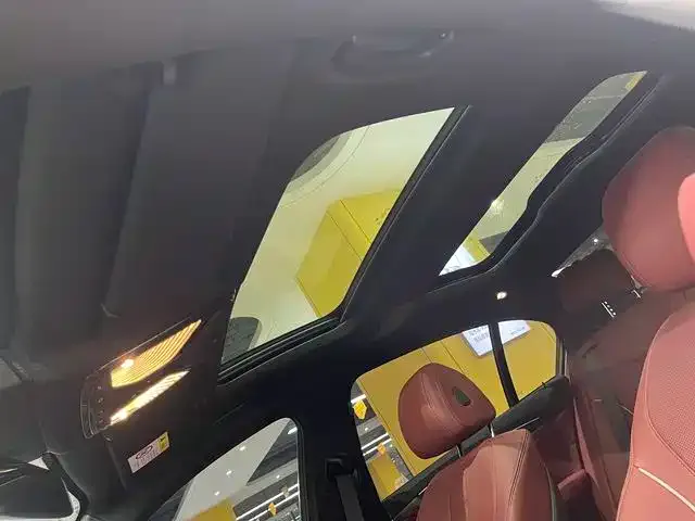 BMW 5 Series 2021 из CN, фото 9