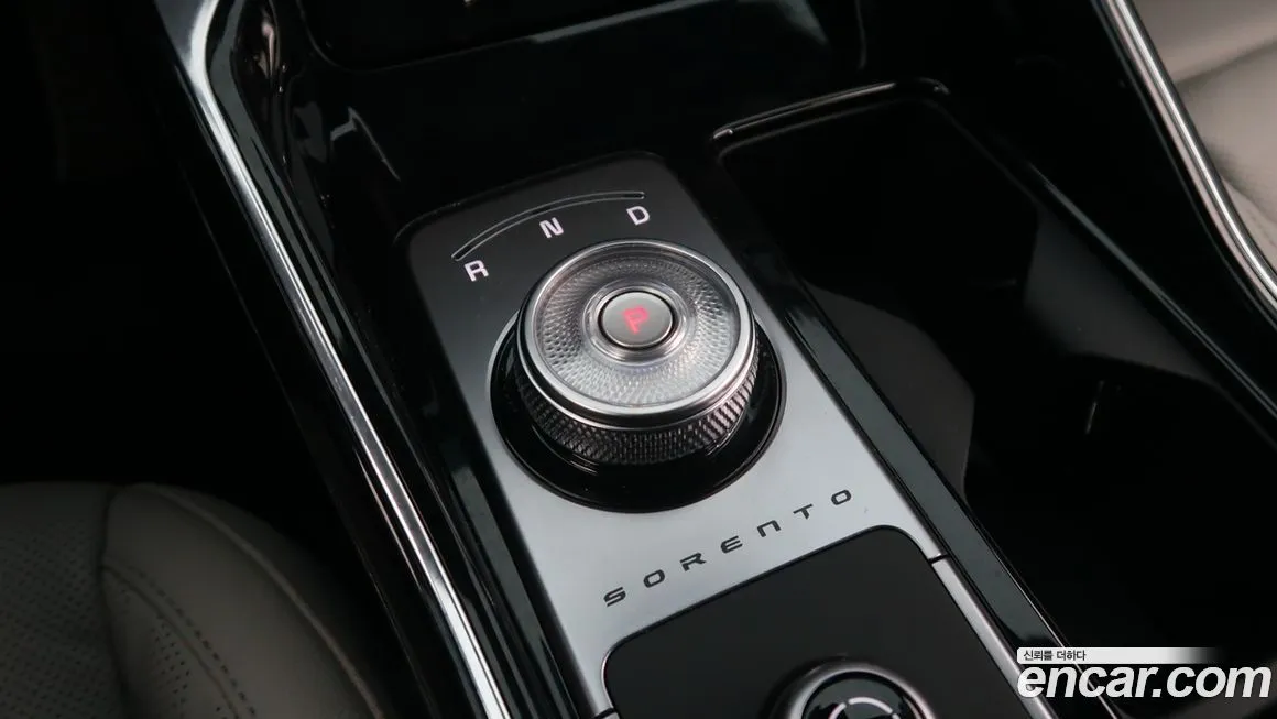 Kia Sorento — фото 9