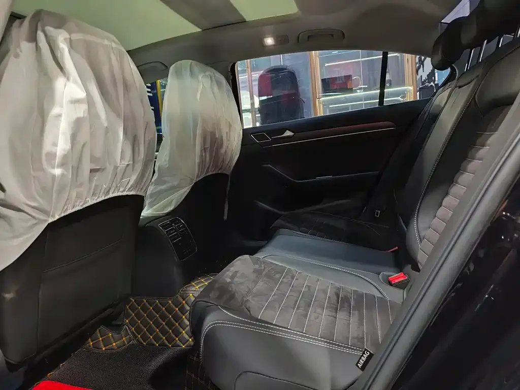 Volkswagen Magotan 2022 из CN, фото 6