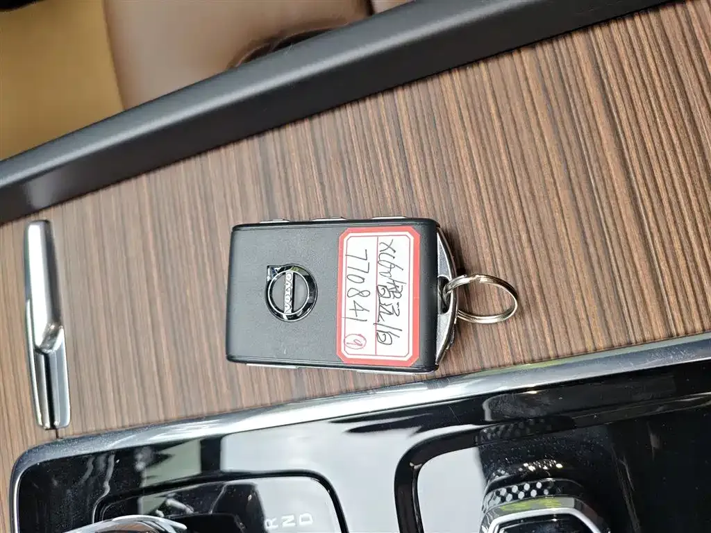 [object Object] XC60 2025 из CN, фото 10