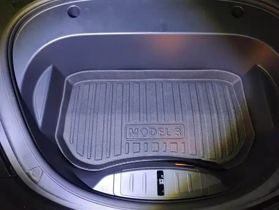 Tesla Model 3 — фото 10