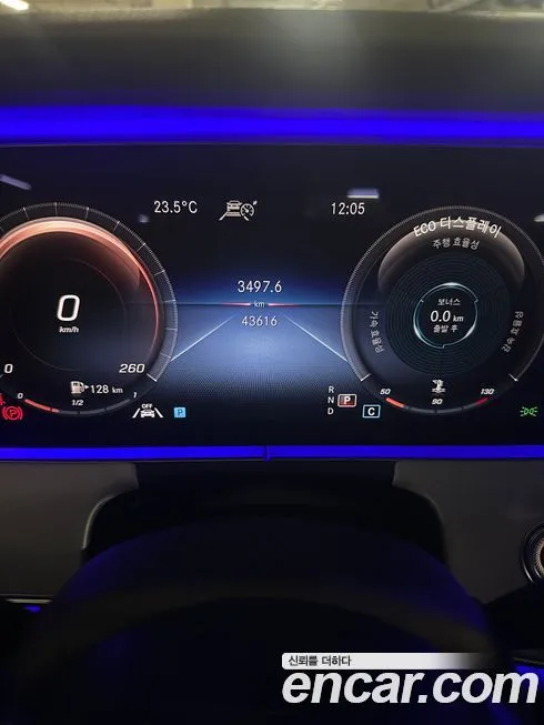 Mercedes-Benz E-Class — фото 6