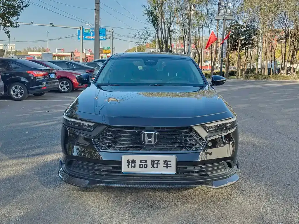 Honda Accord — фото 1