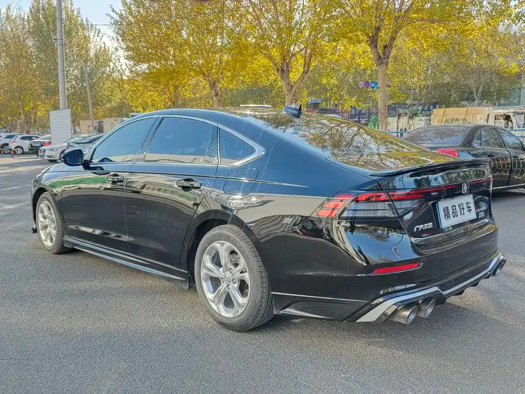 Honda Accord — фото 6