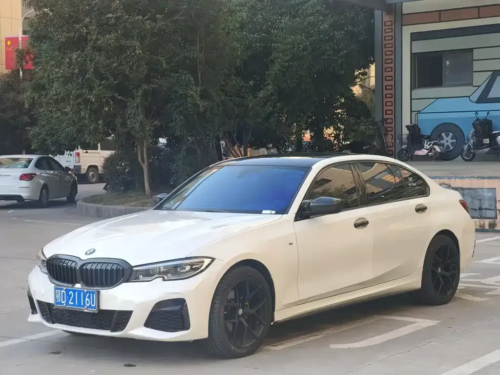 BMW 3 Series 2022 из CN, фото 1