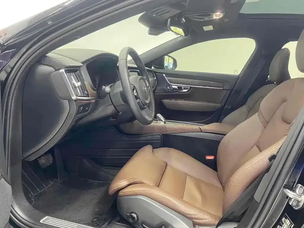 Volvo S90 2022 из CN, фото 6