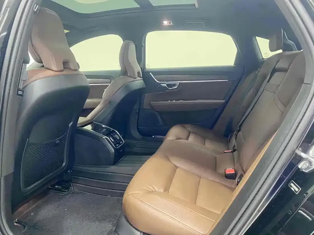 Volvo S90 2022 из CN, фото 7