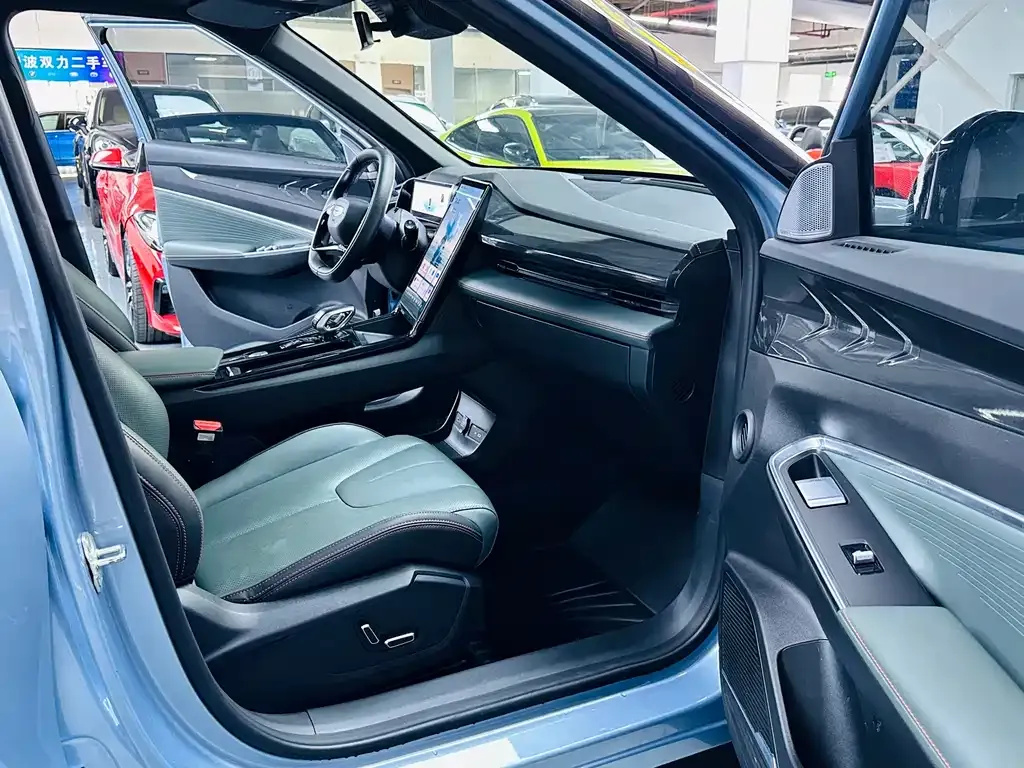 Geely Boyue 2024 из CN, фото 8