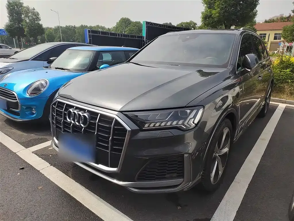 Audi Q7 2021 из CN, фото 1