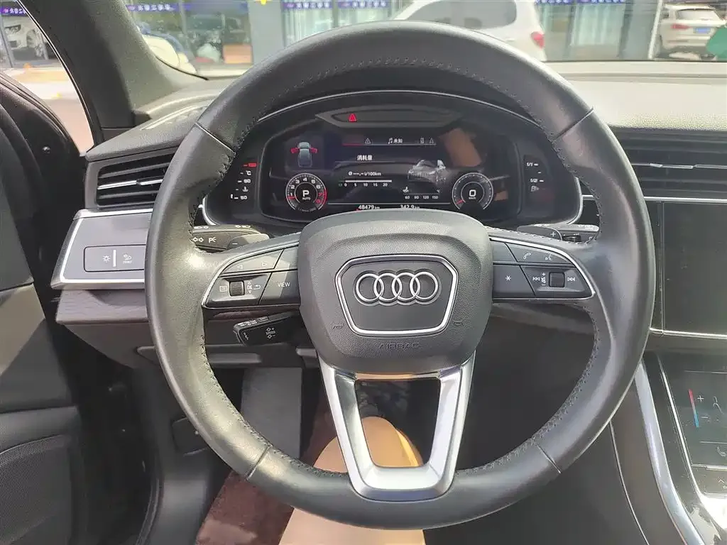 Audi Q7 2021 из CN, фото 9