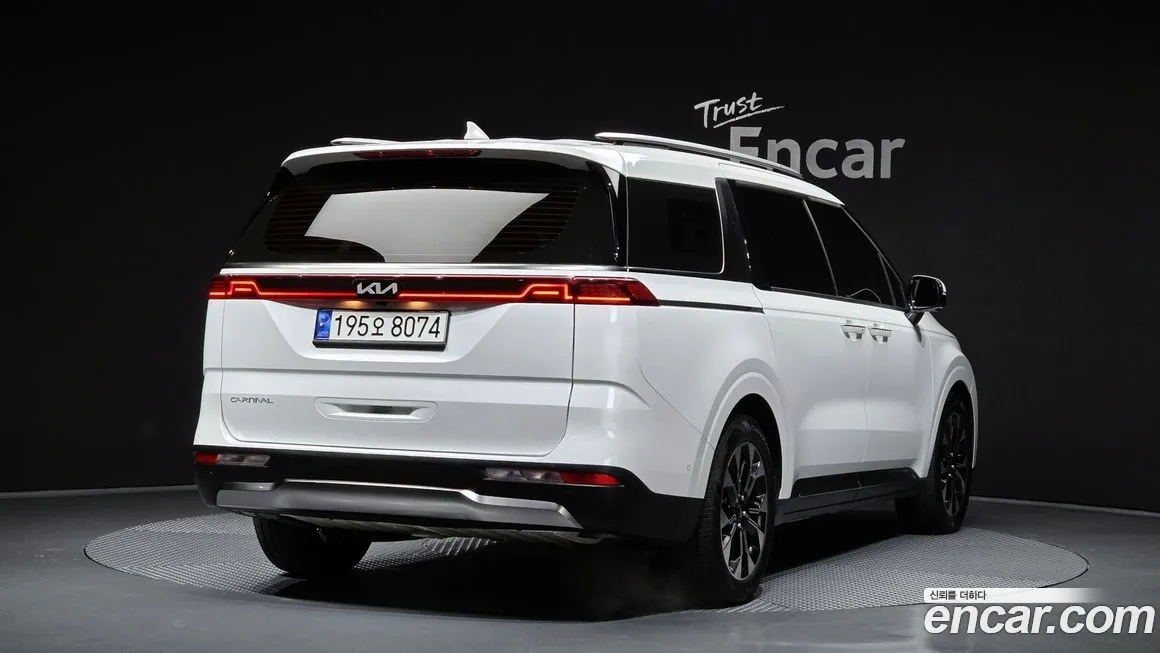 Kia Carnival — фото 2