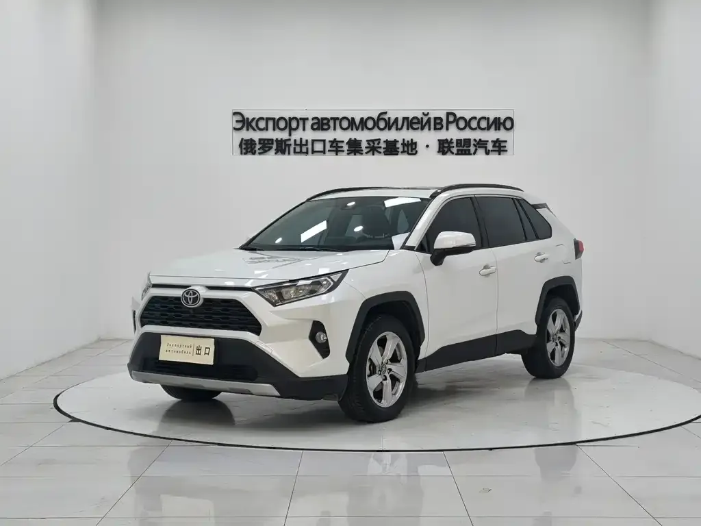 Toyota RAV4 2023 из CN, фото 1