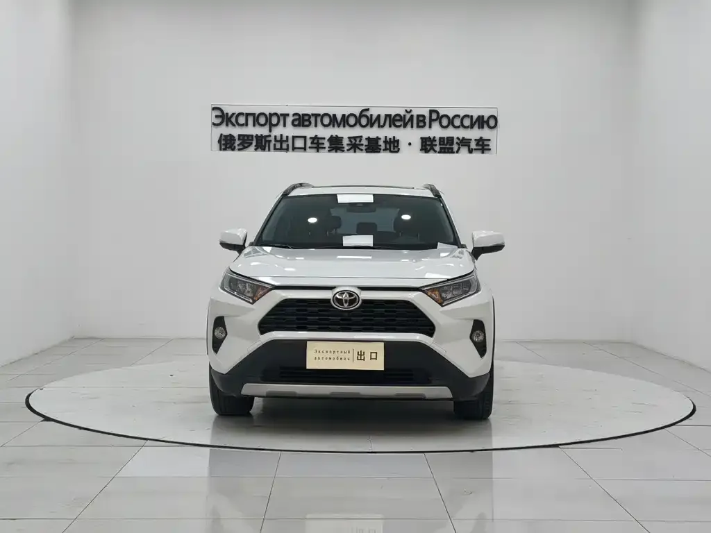 Toyota RAV4 2023 из CN, фото 2