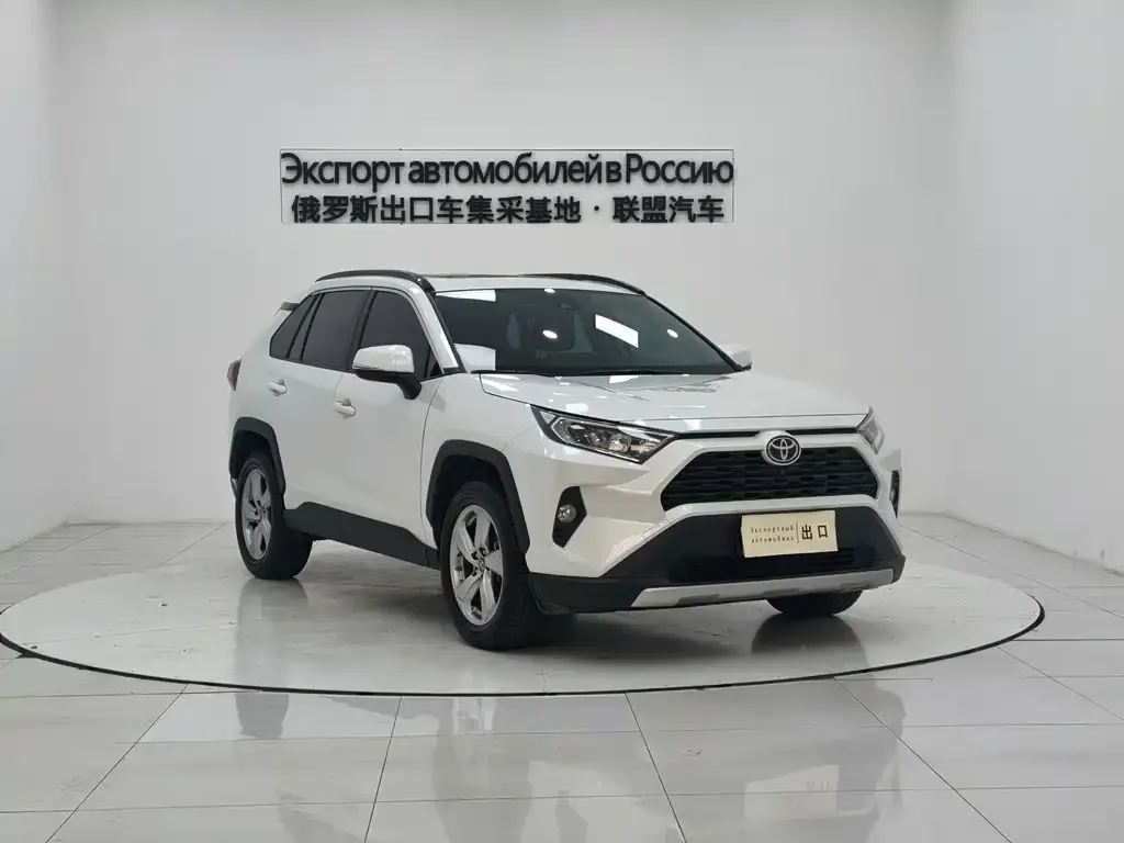 Toyota RAV4 2023 из CN, фото 3