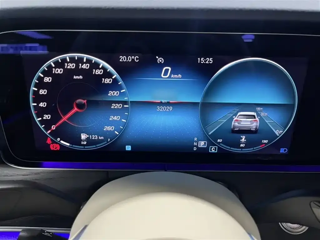 Mercedes-Benz E-Class 2022 из CN, фото 4