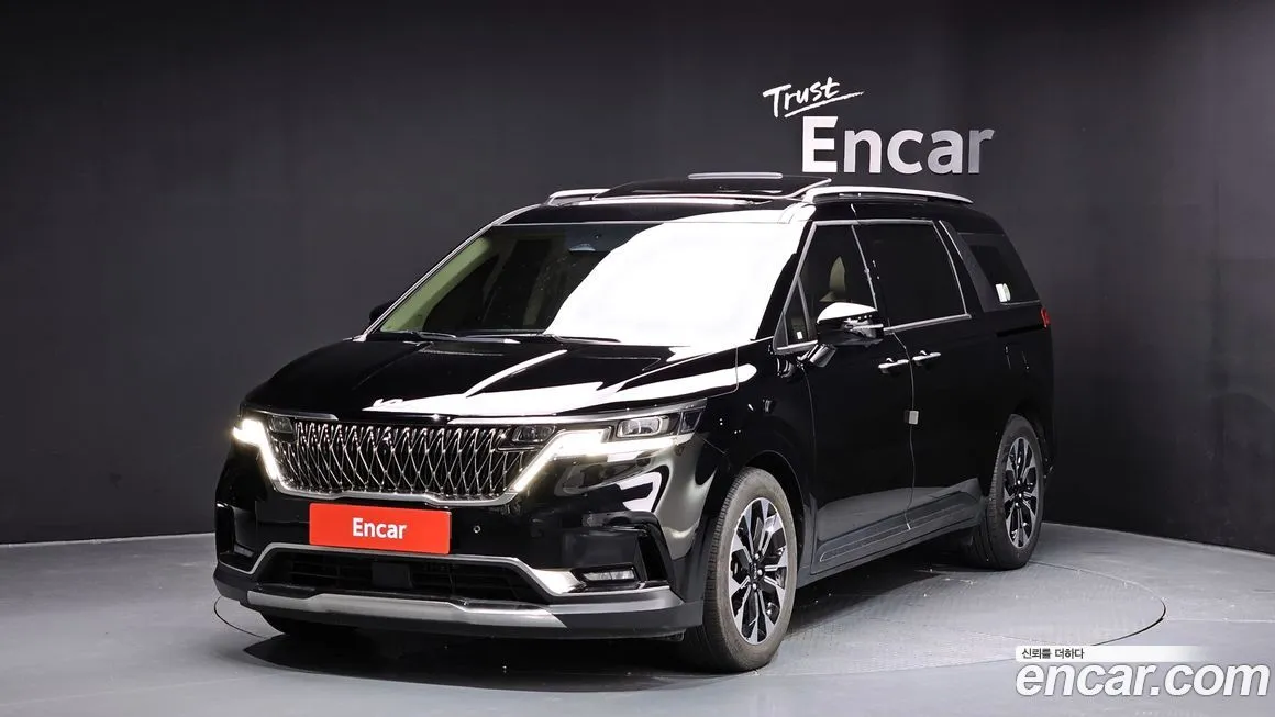 Kia Carnival — фото 1