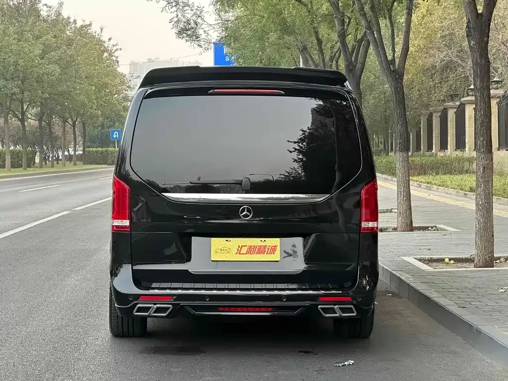 Mercedes-Benz V-Class 2023 из CN, фото 3