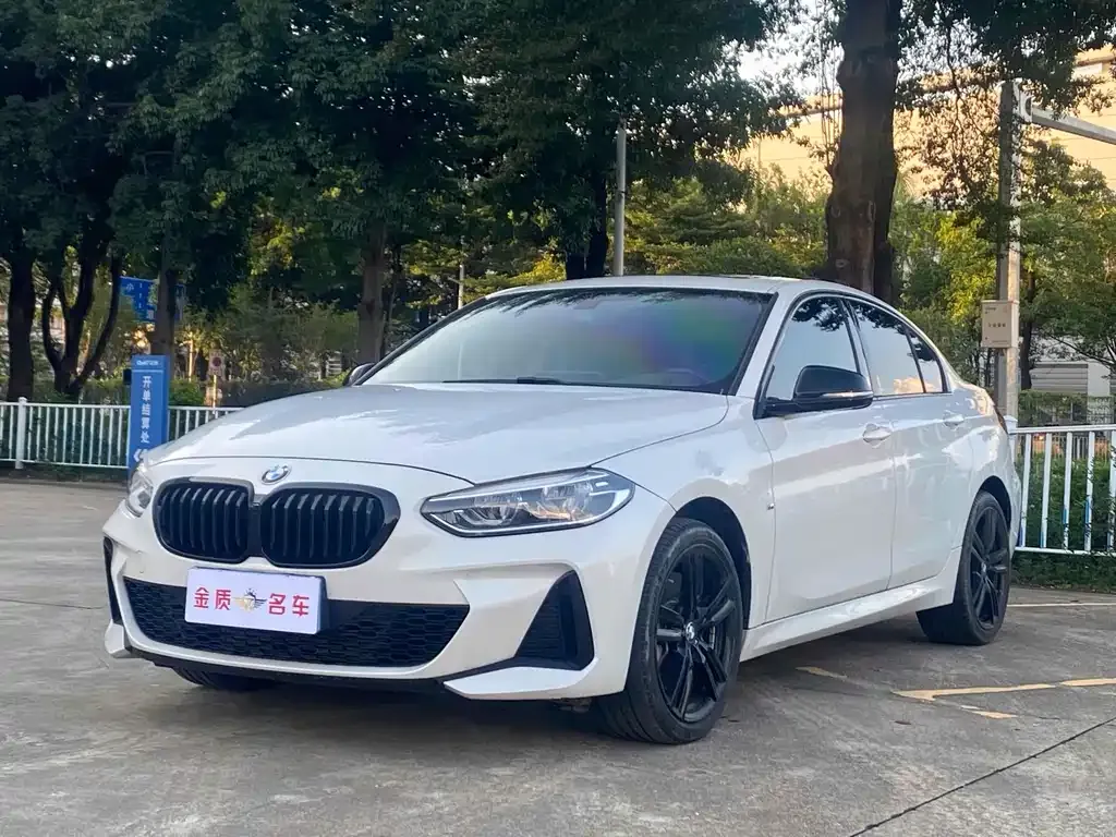 BMW 1 Series — фото 1