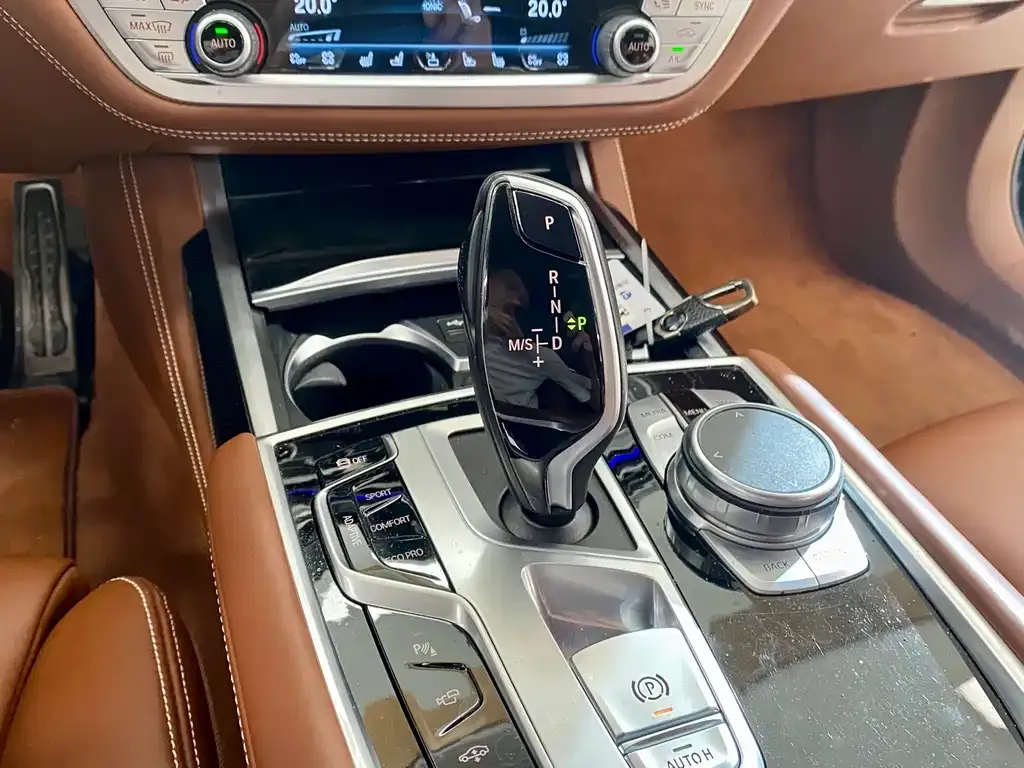 BMW 7 Series 2021 из CN, фото 7