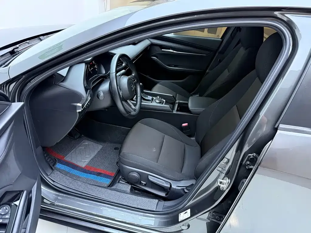 Mazda 3 Axela 2021 из CN, фото 8