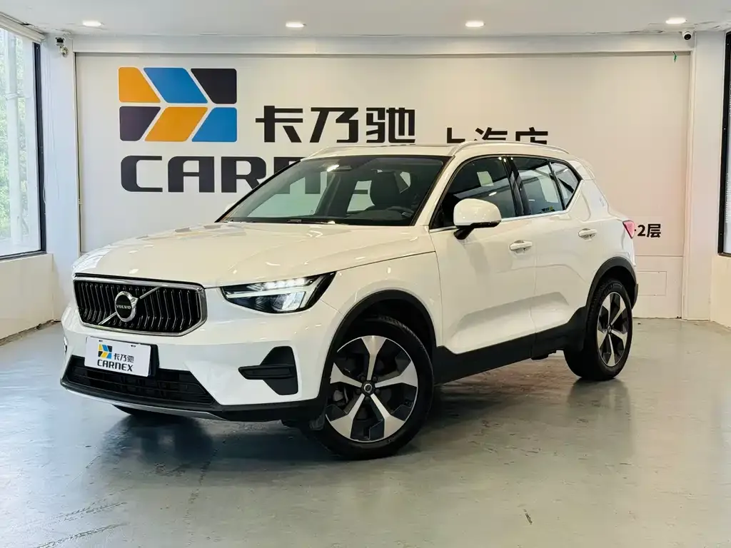 Volvo XC40 2024 из CN, фото 1