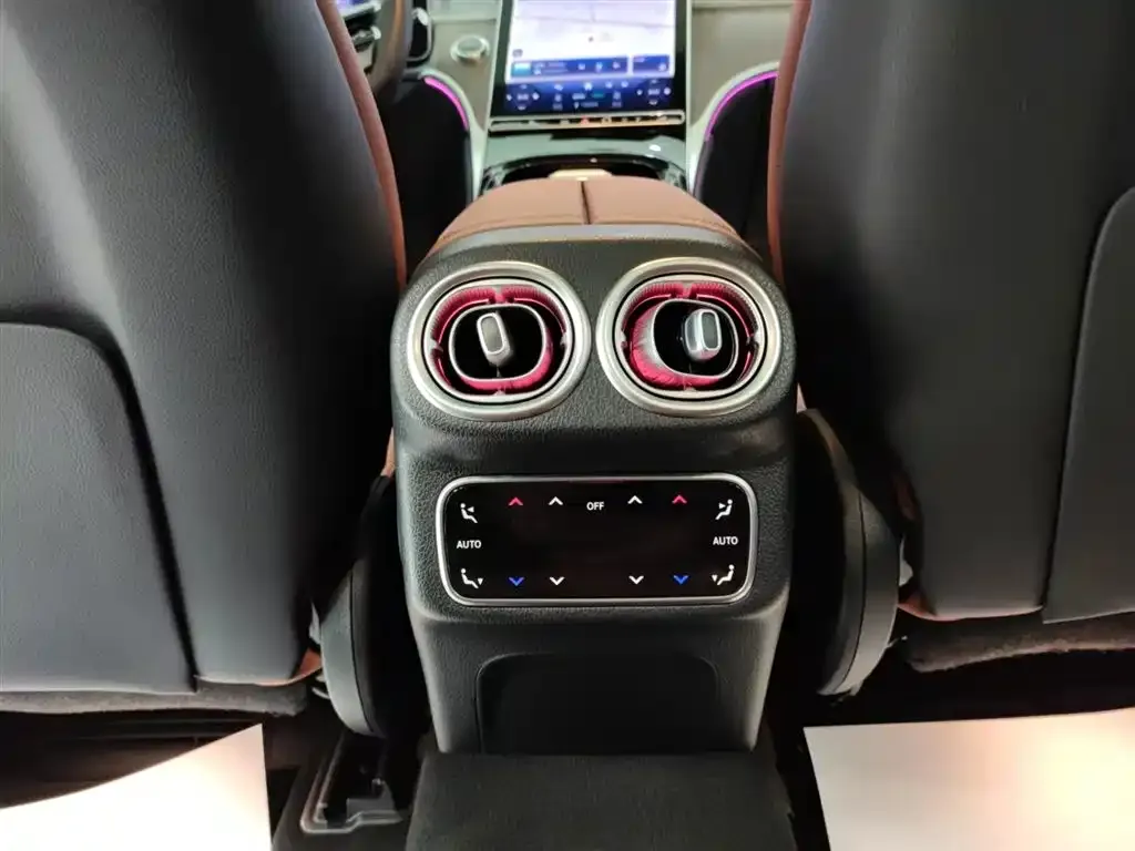 Mercedes-Benz GLC 2024 из CN, фото 7