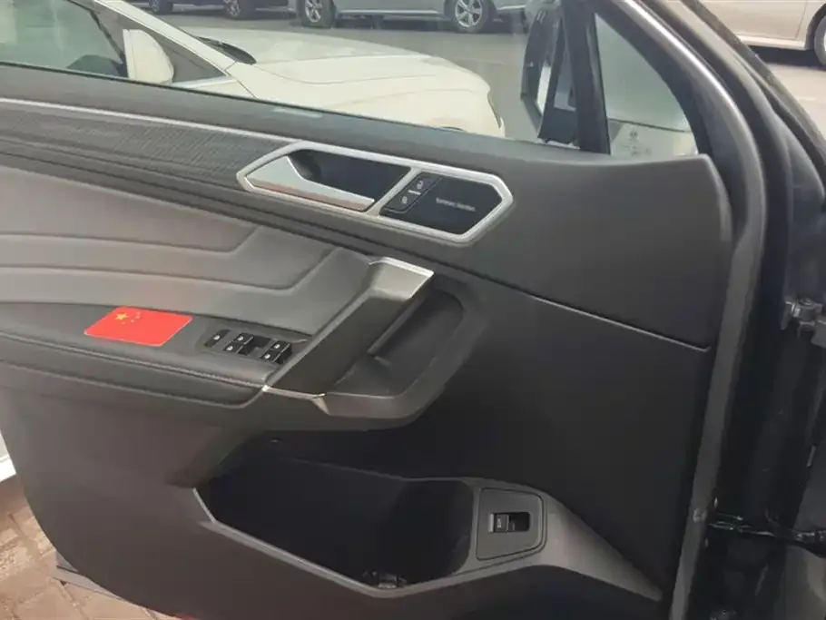 Volkswagen Tiguan L 2021 из CN, фото 7