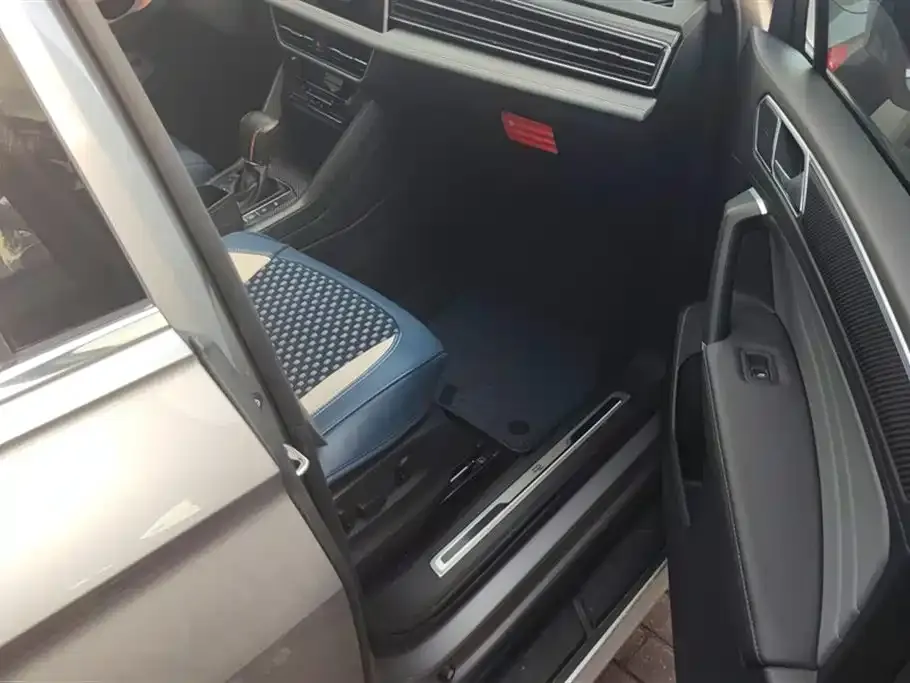Volkswagen Tiguan L 2021 из CN, фото 8