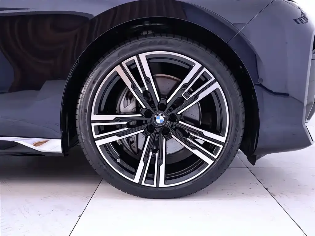 BMW 7 Series 2024 из CN, фото 6