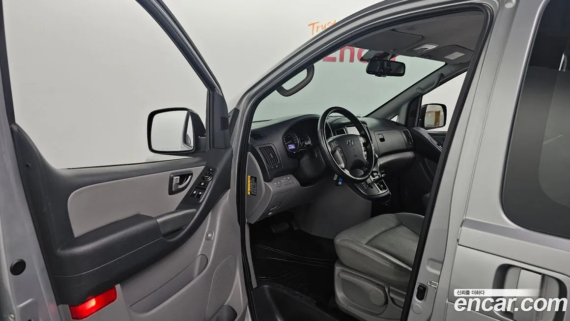 Hyundai Starex — фото 10