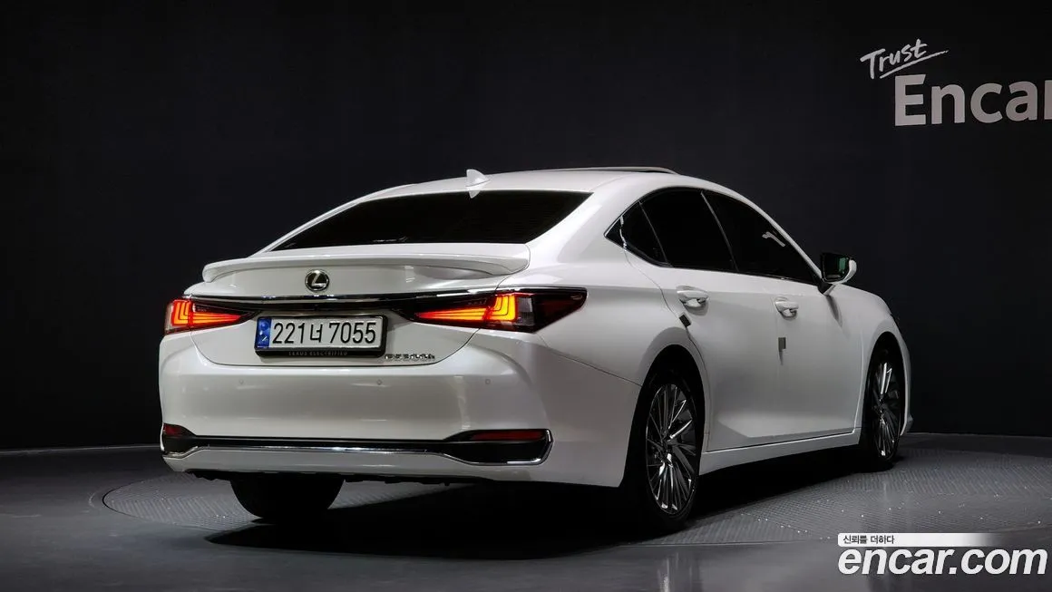 Lexus ES 2023 из KR, фото 2