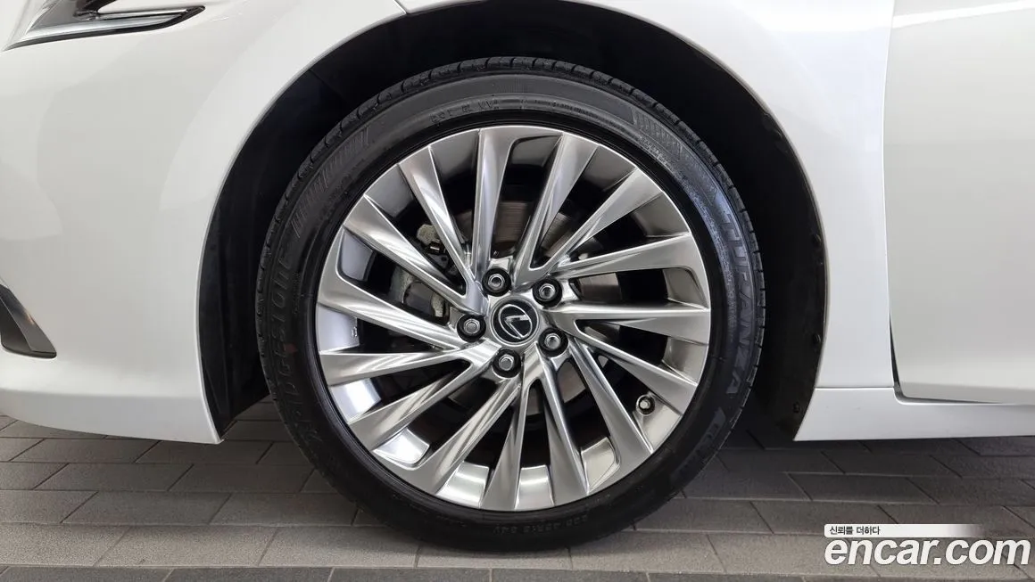 Lexus ES 2023 из KR, фото 5
