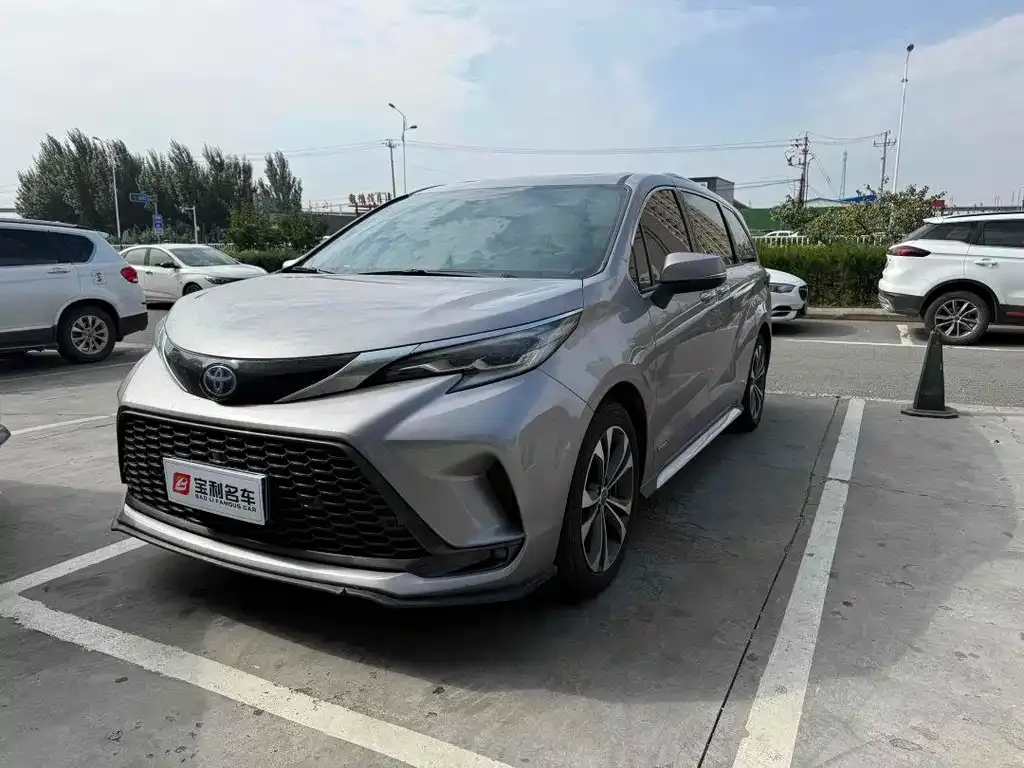 Toyota Granvia 2023 из CN, фото 6