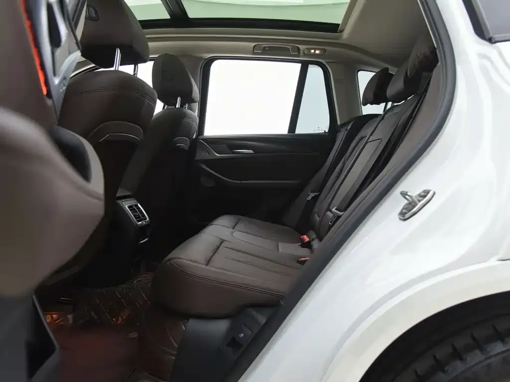 BMW X3 2024 из CN, фото 6