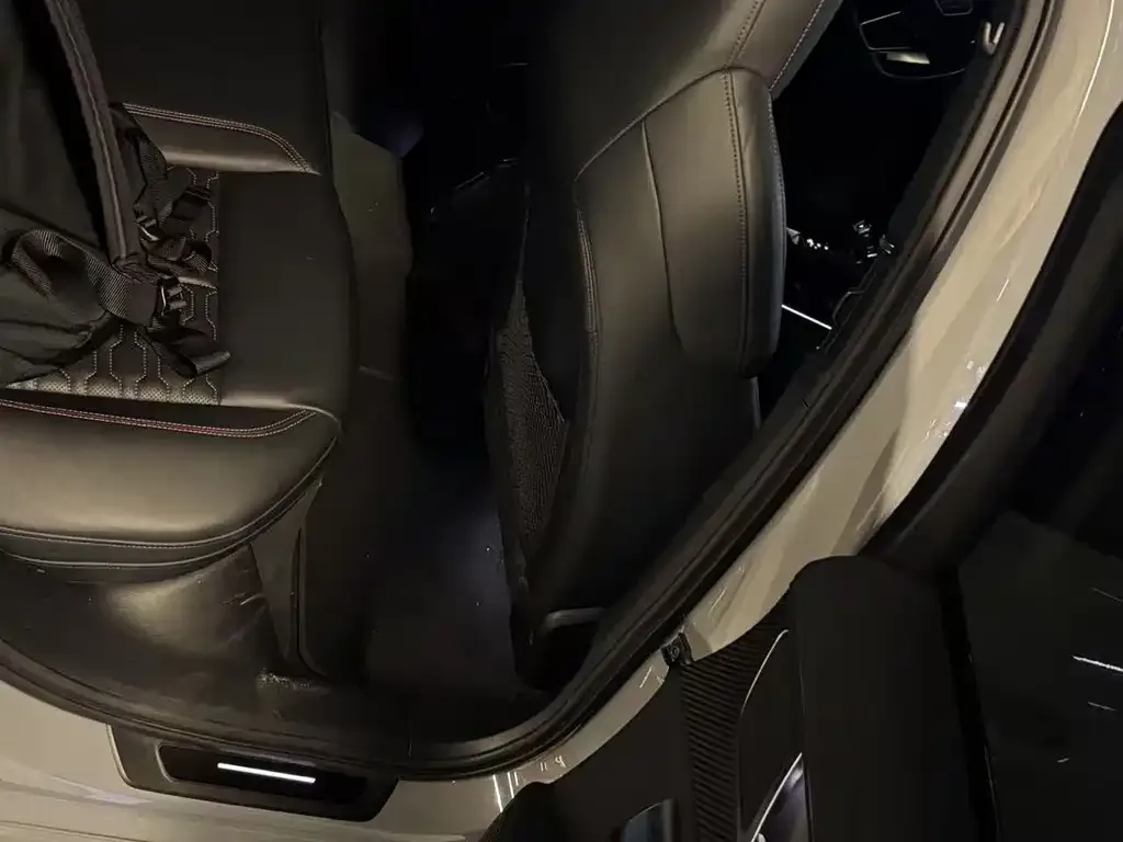 Audi RS 6 2021 из CN, фото 10