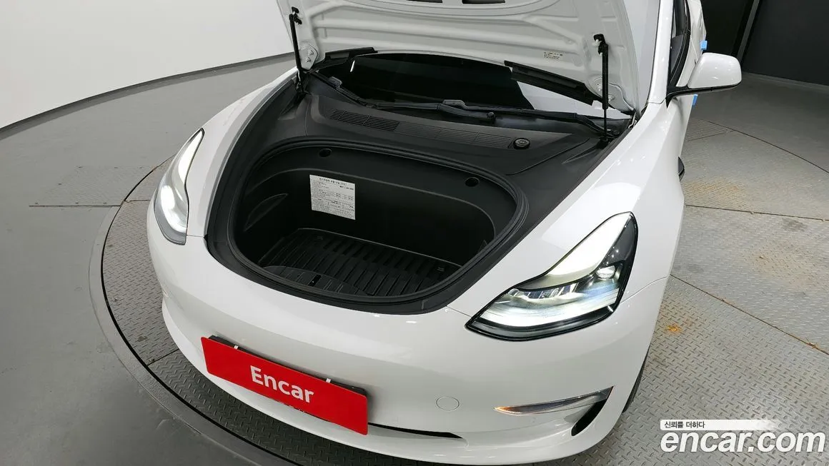 Tesla Model 3 — фото 6