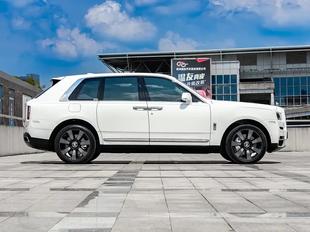 Rolls-Royce Cullinan 2023 из CN, фото 3