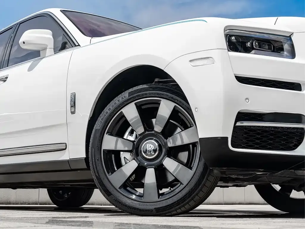 Rolls-Royce Cullinan 2023 из CN, фото 6